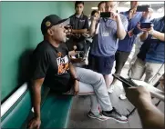  ?? AP PHOTO BY DARRON CUMMINGS ?? Barry Bonds responds to a question during a news conference Wednesday in Scottsdale, Ariz.