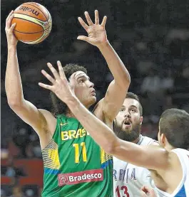  ??  ?? Após atuar no Rio-2016, Varejão está de volta à seleção brasileira