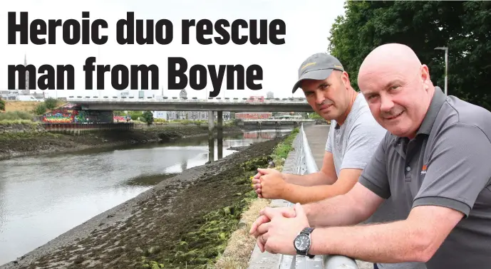  ??  ?? Paul Murray and Paul Reynolds, who assisted with the recovery of a man from the River Boyne.