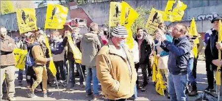  ??  ?? Des paysans veulent une autre politique agricole