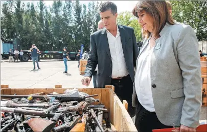  ?? CEDOC PERFIL ?? EN TERRITORIO. La ministra Bullrich en Rosario, ciudad que atraviesa el terror de las bandas.