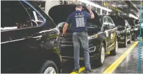 ?? CHRIS YOUNG/THE CANADIAN PRESS FILES ?? The internet has been buzzing with rumours Ford is stopping production of its Edge SUV at its assembly plant in Oakville, Ont. Ford says that is definitely not the case.
