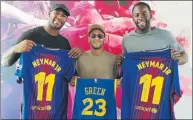  ?? FOTO: FCB ?? Intercambi­o de camisetas entre Branch, Neymar y Green