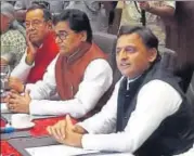  ?? HT PHOTO ?? SP chief Akhilesh Yadav and national general secretary Ram Gopal Yadav at the party’s executive meet in Agra on Wednesday.