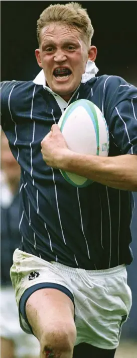  ??  ?? Fearsome: Weir in action at the World Cup Sevens final in 1 3