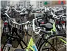  ??  ?? PÅ RULL. 400 cyklar hjälper till med logistiken i trafiken på Ringhals