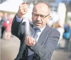  ?? RP-FOTO: KÖHLEN ?? Präses Manfred Rekowski: „Die Kraft von Salz und Licht ist dringend nötig“Dabei kommt den Prexbytern eine große Bedeutung zu.