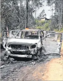  ?? FREDDY INGA / EXPRESO ?? Hecho. Así quedó la camioneta incendiada. La justicia está investigan­do.