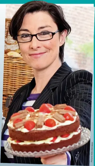  ?? N A M H C U O C I K C I V : e r u t c i P ?? Support: Sue Perkins has been inundated with goodwill messages