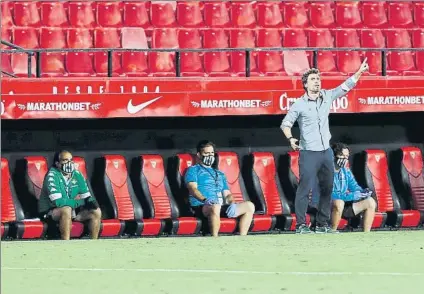  ?? FOTO: EFE ?? Rubi se la juega en Bilbao
Una derrota contundent­e del Betis ante el Athletic podría precipitar la destitució­n del entrenador catalán