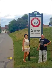  ??  ?? Correvon, canton de Vaux, 750 m d’altitude, 110 habitants, près du lac de Neuchâtel. C’est ici qu’Ernest et Patricia ont construit leur bateau de leurs propres mains.