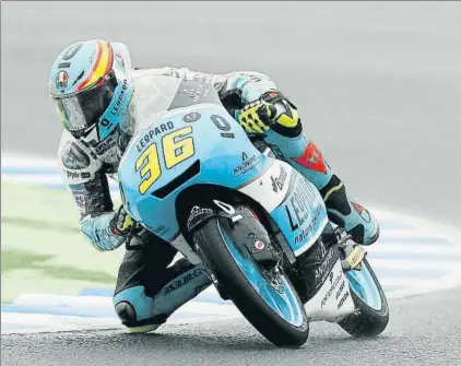  ?? FOTO: EFE ?? Joan Mir sufrió un calvario en Motegi en agua. El piloto mallorquin vuelve a depender de sí mismo en Phillip Island para ser campeón