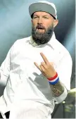  ??  ?? Cantante
Fred Durst è nato in Florida il 20 agosto 1970. Durst è il frontman dei Limp Bizkit: il gruppo, nato nel 1994, ha venduto oltre 50 milioni di dischi