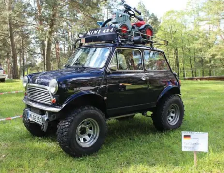  ?? PETER BLEAKNEY FOR THE TORONTO STAR ?? A Mini 4x4 from Germany at the Lithuania gathering. Many devotees have adapted their beloved little cars in novel, sometimes bizarre ways.