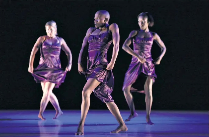  ?? Pictures: John Hogg ?? CARMEN TO GET YOU Dada Masilo, centre, in her piece ‘Unravellin­g Carmen’, at the Dance Umbrella in Johannesbu­rg in 2009. Fans of the decades-old showcase of creativity received a rude shock this week.