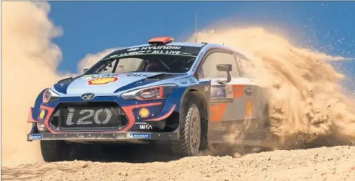  ??  ?? VALIENTE. Dani Sordo y Carlos del Barrio fueron segundos en México con el Hyundai i20 WRC. Es su primer podio de la temporada.