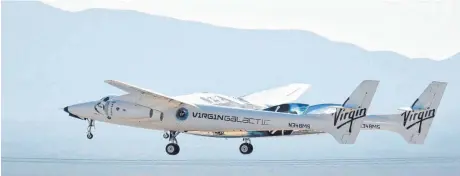  ?? FOTO: PATRICK T. FALLON/AFP ?? Mit seinem Raumschiff „VSS Unity“war der britische Milliardär Richard Branson für wenige Minuten im Weltall.