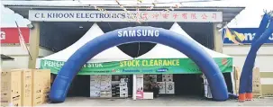  ??  ?? PROMOSI: Premis CL Khoon Electronic­s Sdn Bhd terletak di Lot 2414 dan 2415, Batu Kitang Industrial Park, Jalan Batu Kitang di Kuching.