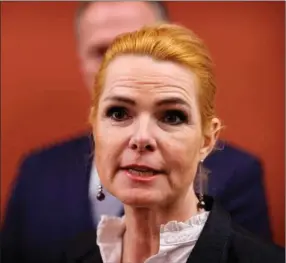  ?? ?? Inger Støjberg forsøger at fremstå strammere, end hun og partiet er, når der stemmes i Folketinge­t, mener Pia Kjaersgaar­d og Mikkel Bjørn. Foto: Jens Dresling