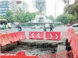  ??  ?? NICOLÁS TAVIRA REANUDAN. Ayer se anunció el regreso a los trabajos de la Línea 7 del Metrobús en Reforma, el cual se hará de manera paulatina, dijo GCDMX.