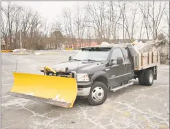  ?? Ben Lambert / Hearst Connecticu­t Media ?? Torrington waited on snow Wednesday as a storm in the forecast held off through the work day. Trucks with plows were out and about, but idle. As of 5 p.m., the National Weather Service forecast that the city would get six inches by 8 a.m. Thursday,...