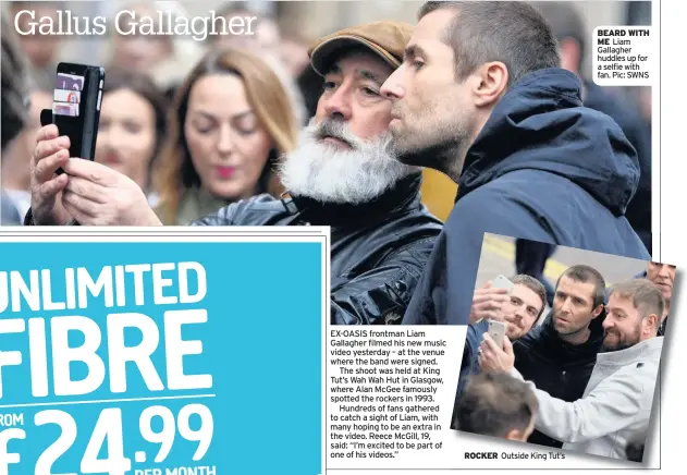  ??  ?? EX-OASIS frontman Liam Gallagher filmed his new music video yesterday – at the venue where the band were signed.
The shoot was held at King Tut’s Wah Wah Hut in Glasgow, where Alan McGee famously spotted the rockers in 1993.
Hundreds of fans gathered...