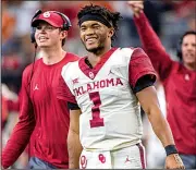  ?? AP/JEFFREY McWHORTER ?? Oklahoma quarterbac­k Kyler Murray was named The Associated Press Player of the Year on Thursday. Murray leads the nation in total offense (4,945 yards).