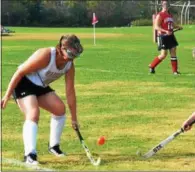  ?? FILE PHOTO - ONEIDA DAILY DISPATCH ?? Canastota’s Jessica Evans (left) is one of the top returning field hockey players in the area.