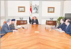  ?? AP PHOTO ?? Abdel-Fattah El-Sissi, centre, meets with officials in Cairo after militants attacked a crowded mosque during Friday prayers in the Sinai Peninsula.