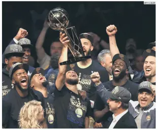  ??  ?? DE ORO. El equipo de Golden State se ha coronado en tres de las últimas cuatro temporadas de la NBA.