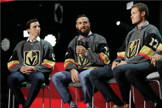  ?? Bild: JOHN LOCHER ?? Las Vegas Golden Knights presentera­de sina spelare med Marc-andre Fleury, Deryk Engelland och Brayden Mcnabb i spetsen.