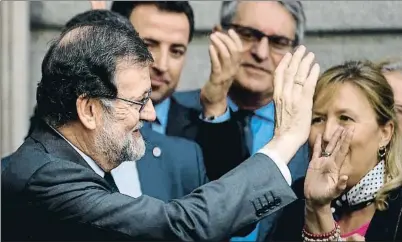  ?? OSCAR DEL POZO / AFP ?? Mariano Rajoy despidiénd­ose de los diputados el pasado viernes en el Congreso