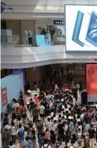  ??  ?? Xiaomi Tech opens a new store in Wuhan, Hubei Province, July 22, 2017