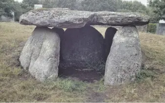  ?? [XOSÉ AMEIXEIRAS] ?? El dolmen de Cabaleiros es una visita obligada en el municipio de Tordoia