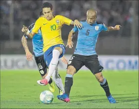  ?? FOTO: AP ?? La prensa brasileña, uruguaya y argentina, rendida a Neymar Impresionó a todos