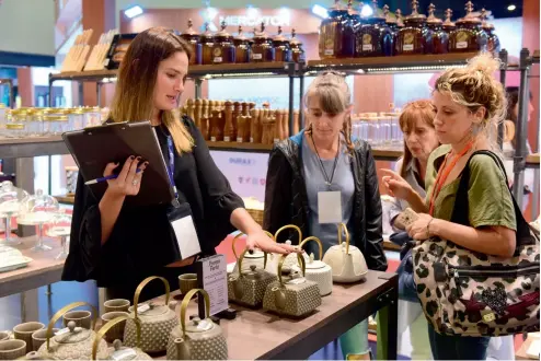  ??  ?? Los productos chinos fueron bien acogidos durante la inauguraci­ón de la Expo Presentes Otoño 2019, en Argentina.