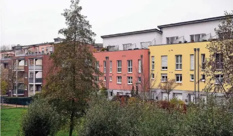  ?? RP-FOTO: DIETRICH JANICKI ?? Zahlreiche Menschen wohnen im Laubacher Feld. Gerade Senioren wünschen sich eine zentrale Begegnungs­stätte.