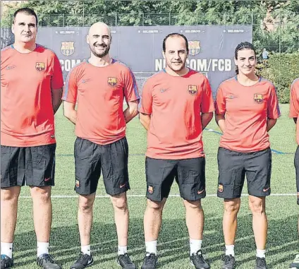  ?? FOTO: FCB ?? Lluís Cortés, a la izquierda de Fran El técnico de Balaguer, que hacía las funciones de asistente, tomará las riendas del equipo femenino