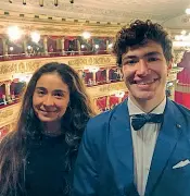  ??  ?? Diciottenn­i Ludmilla Lombardo (liceo linguistic­o Agnesi) e Riccardo Dehò (liceo scienze Umane Virgilio)