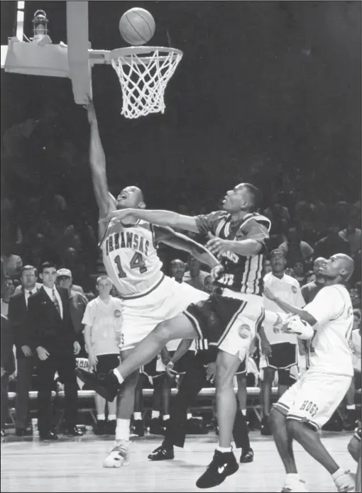  ?? File Photo ?? Arkansas hosted Murray State on Nov. 29, 1993, in the first game played in Bud Walton Arena. The Razorbacks rolled to a 93-67 win. The arena was actually dedicated a week later when the Razorbacks hosted Missouri on Dec. 2, 1993.