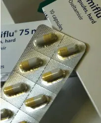  ??  ?? Controvers­ial: The antiviral drug Tamiflu