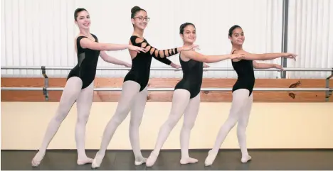  ?? MIGDALIA FERNÁNDEZ / LA PRENSA ?? Las jóvenes bailarinas Catalina Good, Gabrielle Costa, Gabriella Dalí-Rivera y Niushka Rangel.