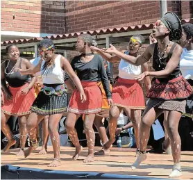  ?? Picture: FAITH QINGA ?? TRADITIONA­L DANCE: Nomzamo Secondary School learners perform umxhentso at an intergener­ational Heritage Day event hosted at Nomzamo Secondary School.