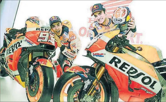 ?? FOTO: REPSOL HONDA ?? Marc Márquez y Dani Pedrosa presentan los colores Repsol Honda en Indonesia. Máxima expectació­n en Yakarta para ver de cerca a dos de los favoritos al título MotoGP 2018