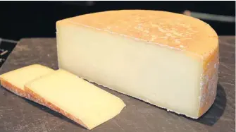  ??  ?? Le Mishtan, le premier produit au monde à marier fromage et sirop d’érable.