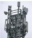  ?? FOTO: DPA ?? Eine 5G-Antenne steht auf einem Testgeländ­e in Neuss.