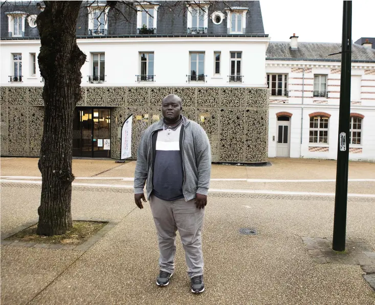  ?? ?? Cheicknah Sarambouno­u från Kongo är en av hundratale­t papperslös­a som utnyttjats inför OS i Paris.