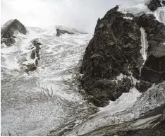  ?? Foto: Olaf Unverzagt ?? Die Fotografie von Olaf Unverzagt gehört zu den Neuerwerbu­ngen der Städtische­n Kunstsamml­ungen. Sie zeigt den Morteratsc­hgletscher in der Schweiz.