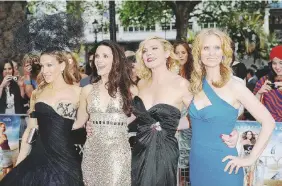  ?? Ansa/Lapresse ?? Ieri e oggi Kristin Davis (Charlotte), Sarah Jessica Parker (Carrie), Kim Cattrall (Samantha) e Cynthia Nixon (Miranda)