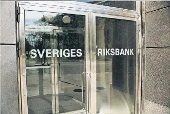  ??  ?? Die schwedisch­e Notenbank schickt sich offenbar als erster Währungshü­ter an, mit einer „E-Krona“die Welt der Kryptowähr­ungen zu betreten.